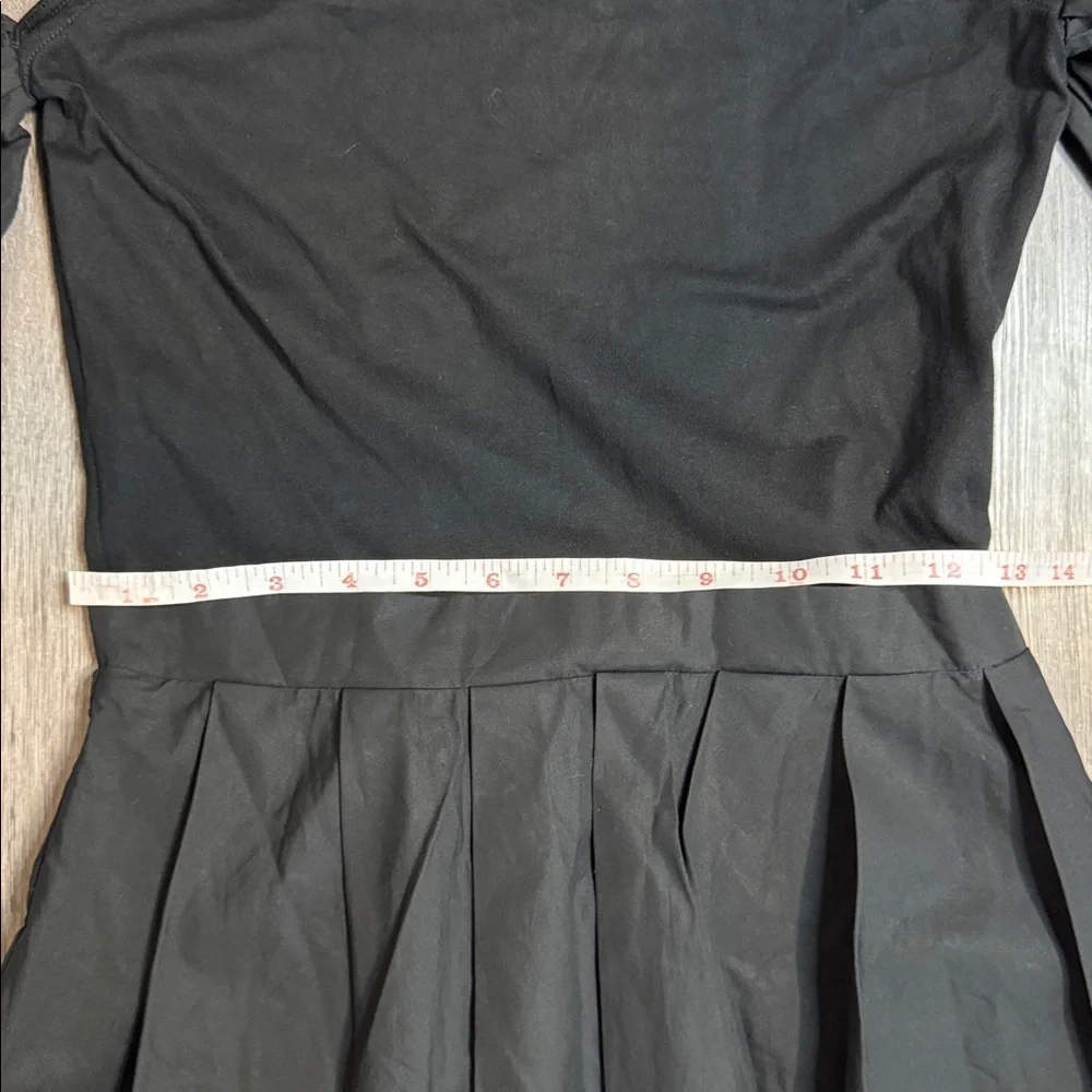 NWT Alexander McQueen Off Shoulder Cotton Top with Puff Sleeves in Black - Picture 12 of 13